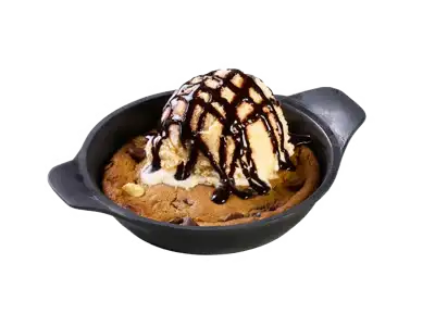 Triple Chocolate Chip Cookie Skillet 660 calories